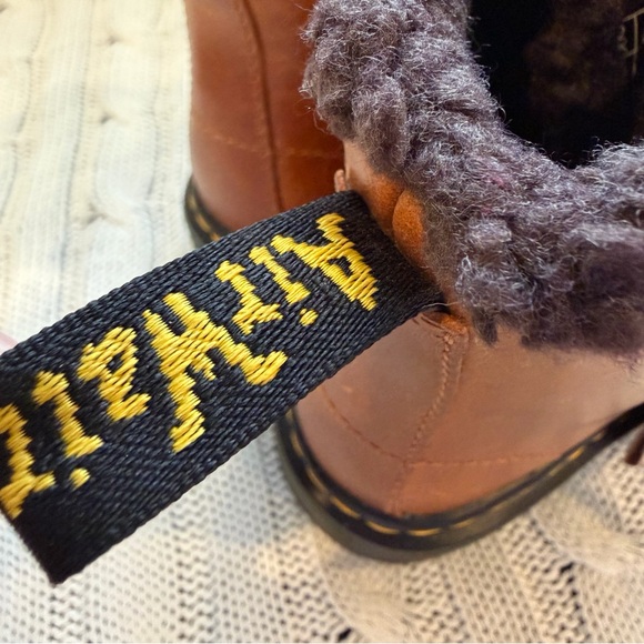 Dr. Martens 1460 Serena Winter Boot Boots Girls Sz 13 NEW NWT Shoes Faux Fur - Picture 12 of 12